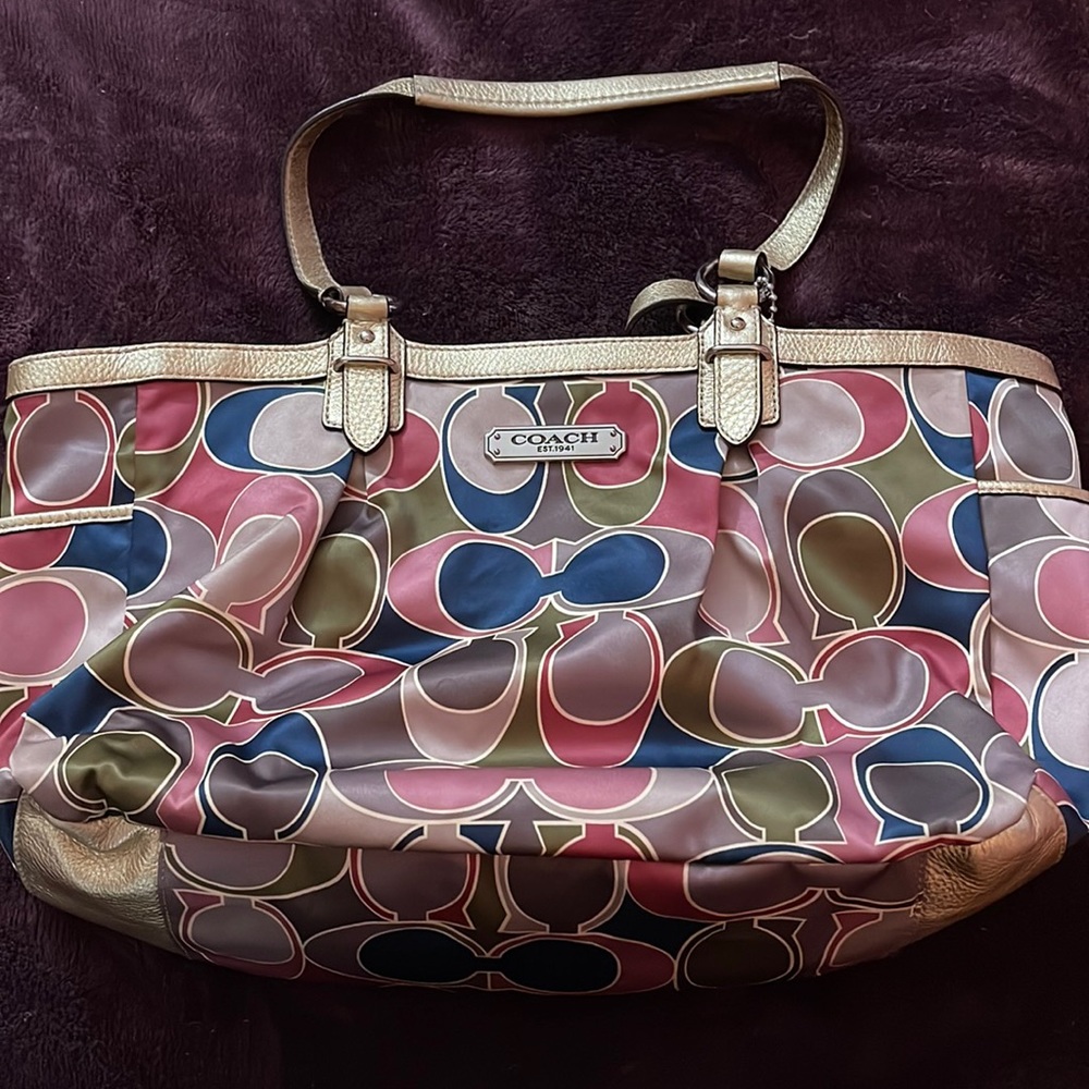 Coach C Logo Shoulder Bag With Matching Wallet Gem